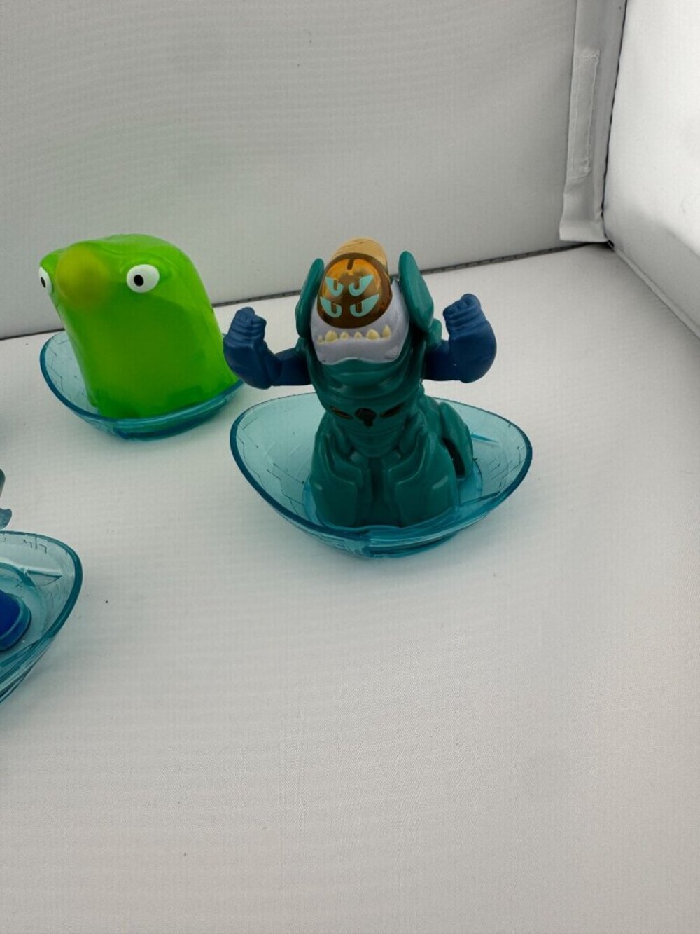 2025 McDonalds ELIO Disney Pixar Happy Meal Toys Set of 5 - Picture 2 of 4